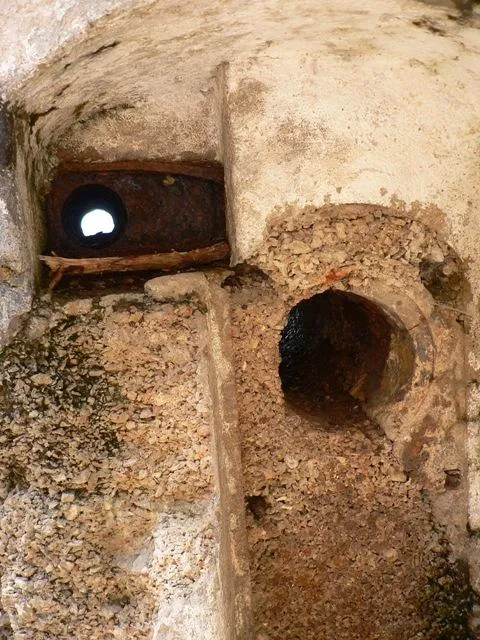 Forte Luserna - avamposto Oberwiesen - tubi ottici di segnalazione