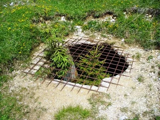 Forte Luserna - resti nei pressi del forte