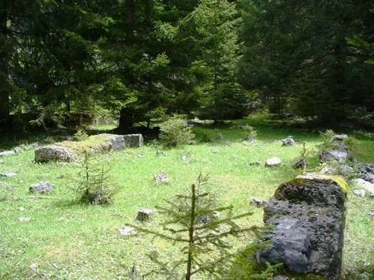 Forte Luserna - resti nei pressi del forte