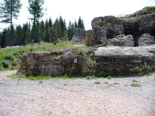 Forte Luserna - Fossato e traditore