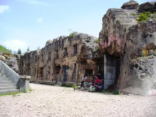 Forte Luserna - Facciata anteriore