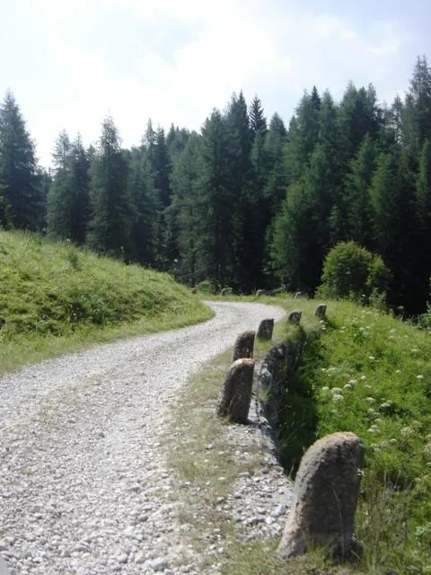 Forte Serrada - Strada di accesso