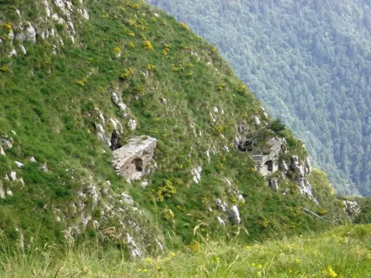 Forte Serrada - Postazioni esterne