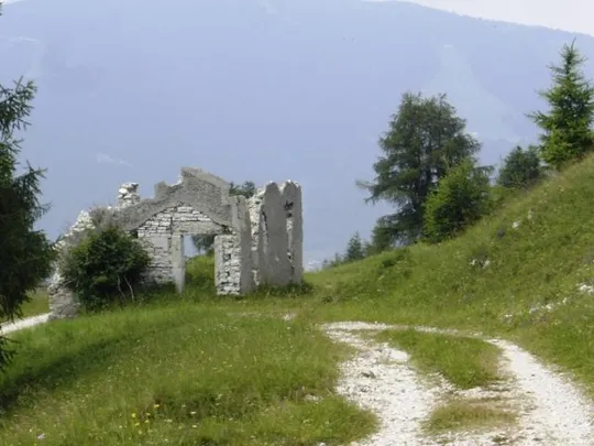 Forte Serrada - Caserme