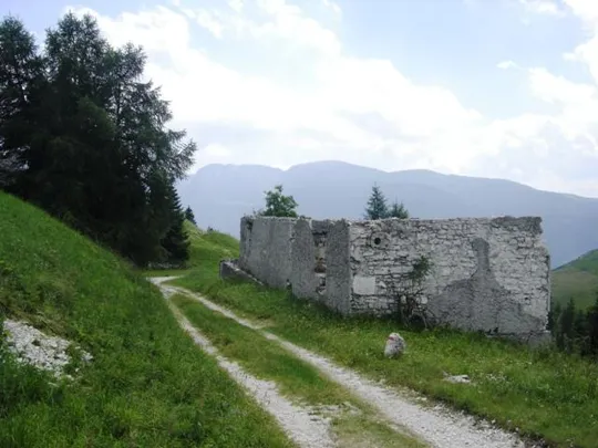 Forte Serrada - Caserma