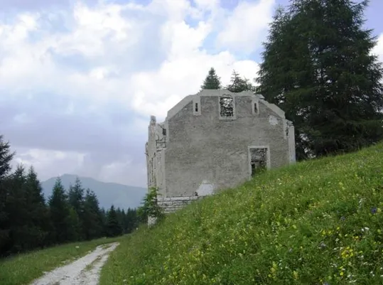 Forte Serrada - Caserme