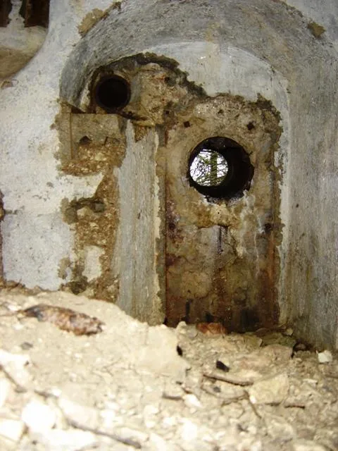 Forte Sommo Alto - Tubo ottico verso il Forte Cherle