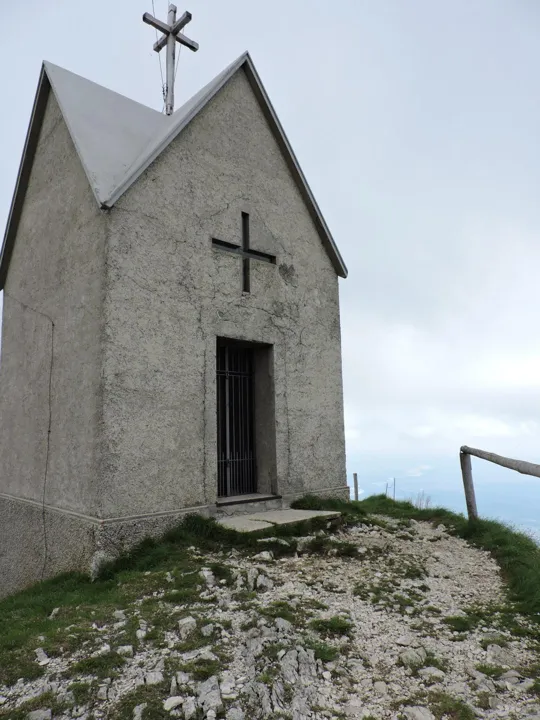 M.Grappa - Cima della Mandria, chiesa Vedetta