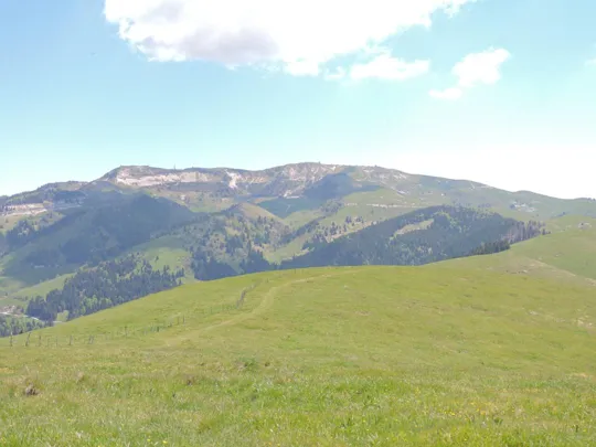 Monte Asolone - vista su Cima Grappa