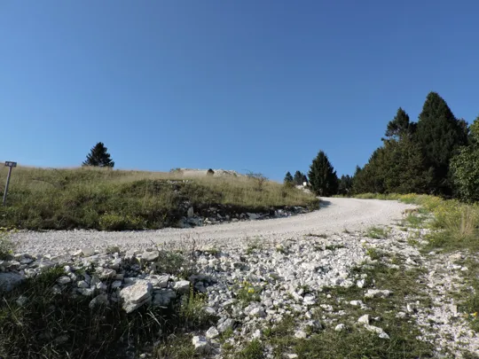 Imbocco sulla strada per la cava