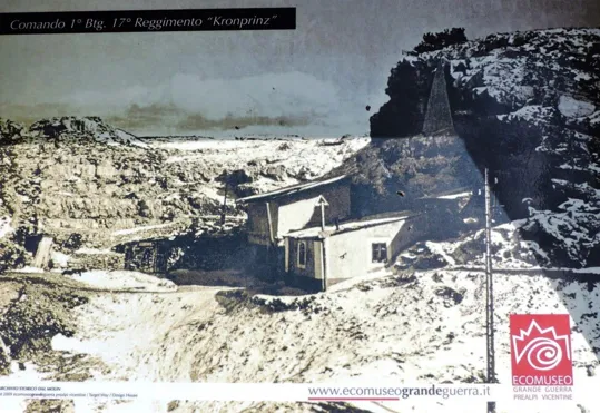 Foto storica del comando