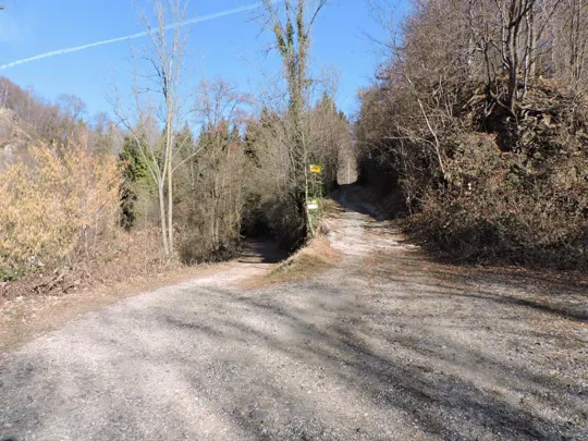 Incrocio, rimanere a sinistra