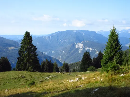Panorama verso il Monte Cimone di Tonezza