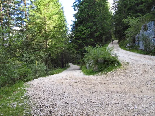 Tornante della strada verso Campovecchio