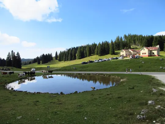 Malga Campovecchio e pozza d’alpeggio