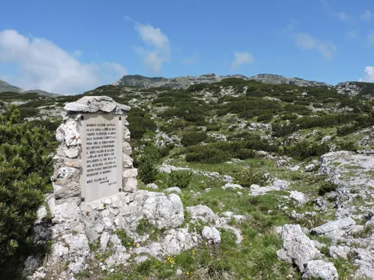 Lapide informativa del 1977