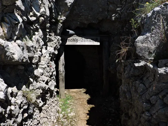 Monte Palon - ingresso galleria