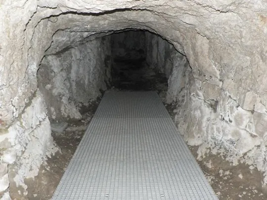 Monte Cengio - Dettagli delle gallerie della Granatiera