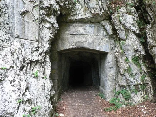 Monte Cengio - Galleria Cannoniera