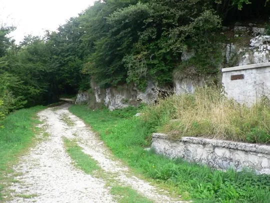 Monte Cengio - Inizio del sentiero da Piazzale Pincipe