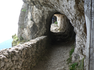 Monte Cengio - Passaggi in galleria