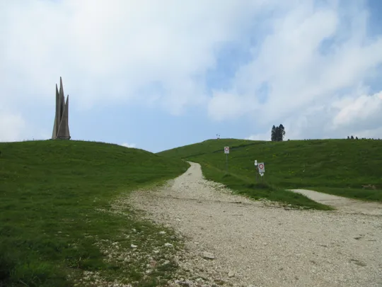 Si prosegue a sinistra