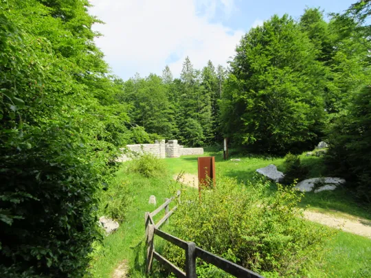 In vista del cimitero