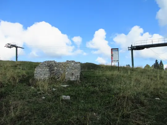 Postazione contraerea della Grande Guerra sul Monte Corno