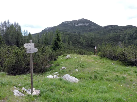 Uscita dalla strada verso la chiesetta