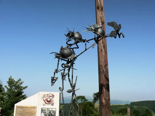 Monte Valbella - Monumenti