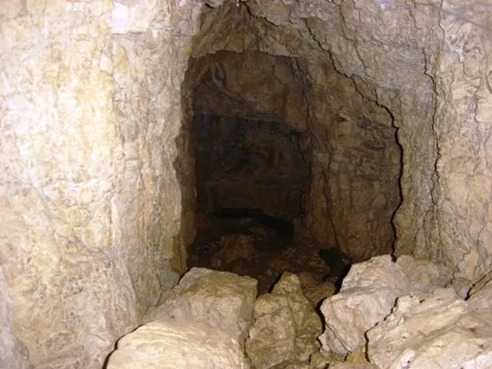 Monte Zebio - ricovero in galleria