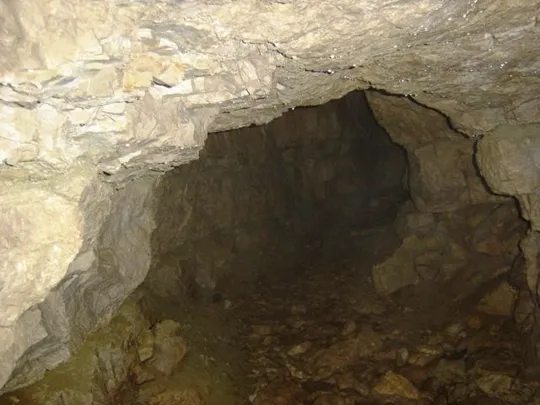 Monte Zebio - ricovero in galleria