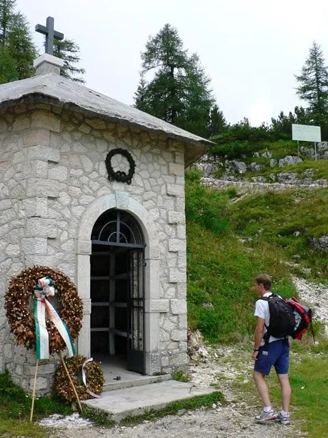 Monte Ortigara - chiesetta e ossario