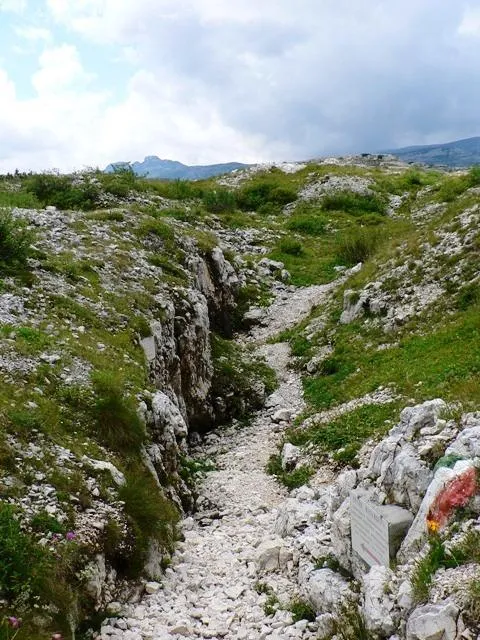 Monte Ortigara - Attorno al cippo Italiano