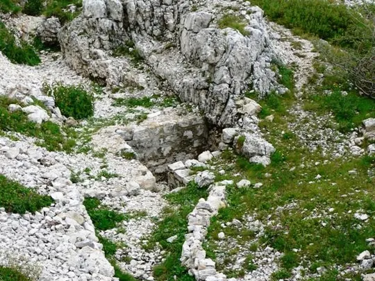 Monte Ortigara - Attorno al cippo Italiano