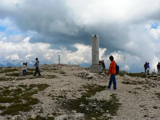 Monte Ortigara - Attorno al cippo Italiano