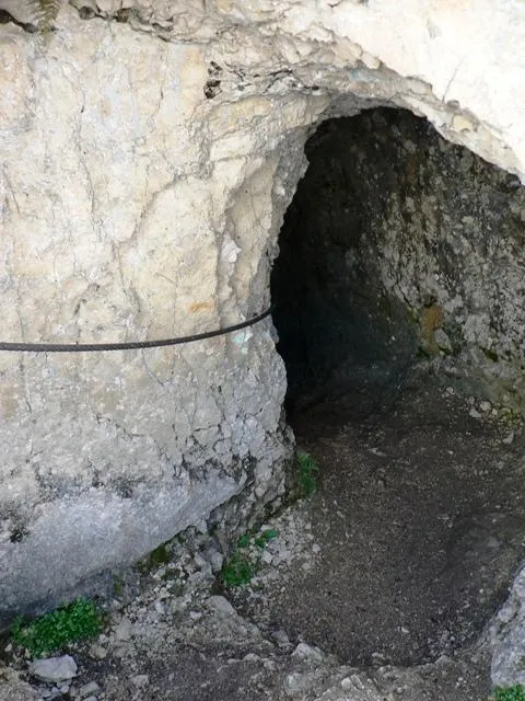 Monte Ortigara - passaggio in galleria