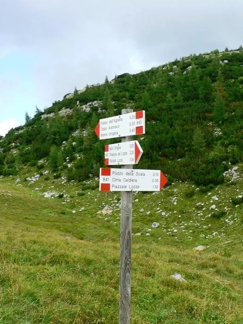 Monte Ortigara - Sentiero di ritorno da quota 2003 al baito Ortigara