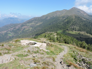 Cima Panarotta, vista verso il monte Fravort