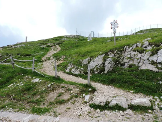 Pasubio - Inizio sentiero per Cima Palon e Dente Italiano