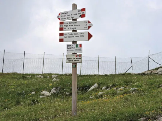 Pasubio - Inizio sentiero per Cima Palon e Dente Italiano