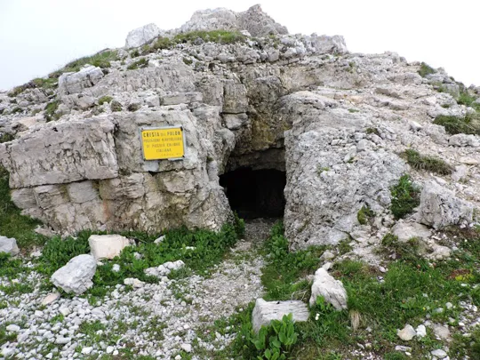 Pasubio - Postazione di artiglieria sulla Cresta del Palon