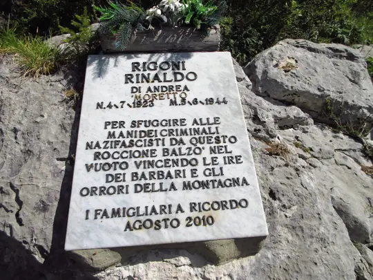 Lapide a ricordo di Rinaldo Rigoni