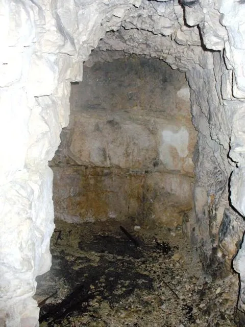 Novegno - Priforà - Grotte e ricoveri