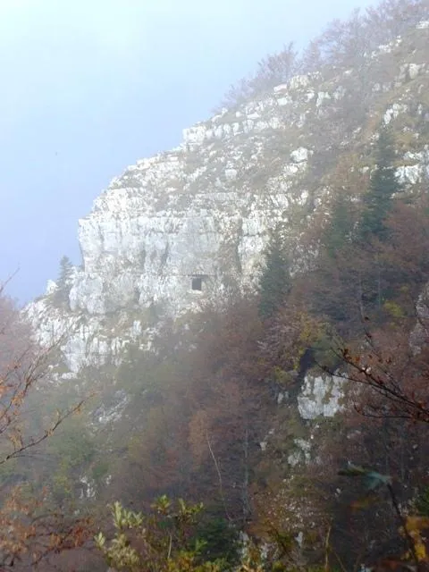 Novegno - Priforà - Grotte e ricoveri