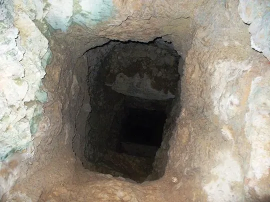 Novegno - Priforà - Grotte e ricoveri