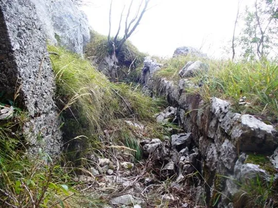 Novegno - Priforà - Grotte e ricoveri