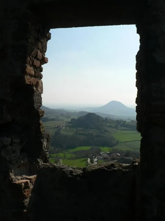 Rocca Pendice - Veduta da una finestra della torre