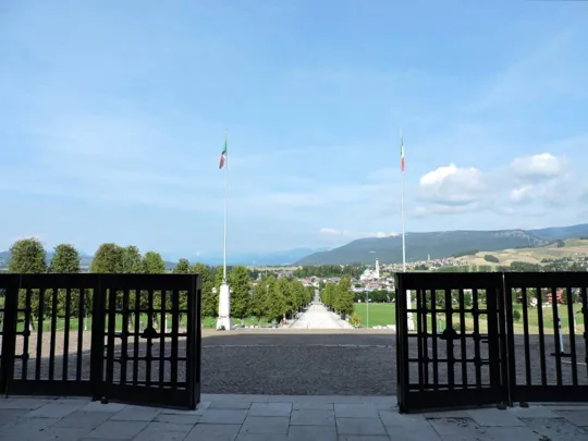 vista verso Asiago dal Sacrario Militare