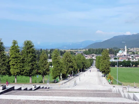 vista verso Asiago dal Sacrario Militare